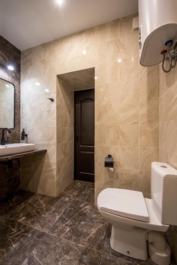 Apartments On Ploshcha Ukrainskykh Heroiv Kiev Exterior foto